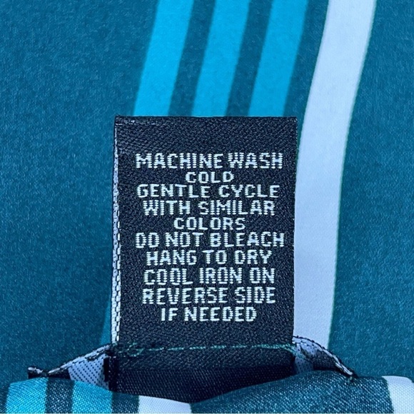 XS RUE21 GREEN STRIPED SATIN BLOUSE LONG SLEEVE GLAM SOFT - Picture 11 of 11